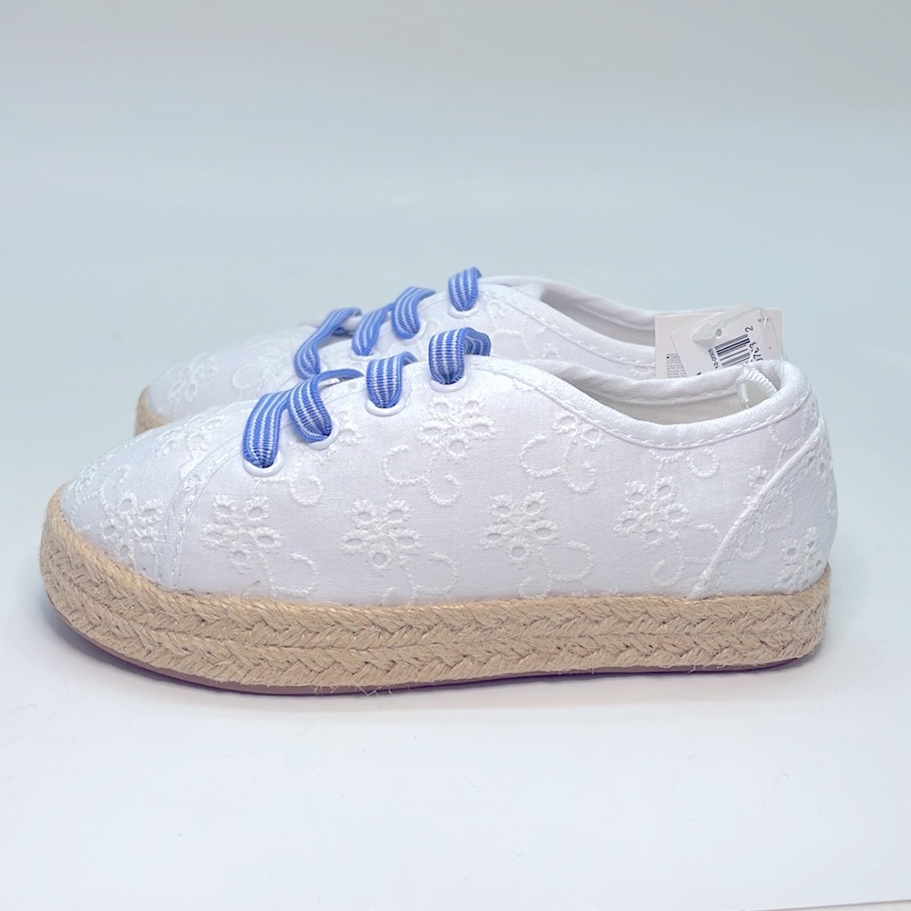 NWT Gap Kids Eyelet Espadrille Sneakers, Size 9 - Picture 3 of 8